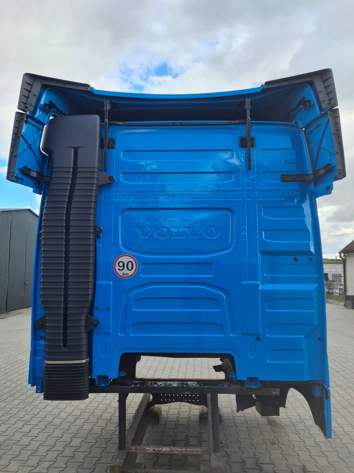 VOLVO KABINA KOMPLETNA VOLVO FH 5 EURO 6 I-SAVE GLOBETROTTER - الكبائن - شاحنة ستارة: صور 4 VOLVO KABINA KOMPLETNA VOLVO FH 5 EURO 6 I-SAVE GLOBETROTTER - الكبائن - شاحنة ستارة: صور 4