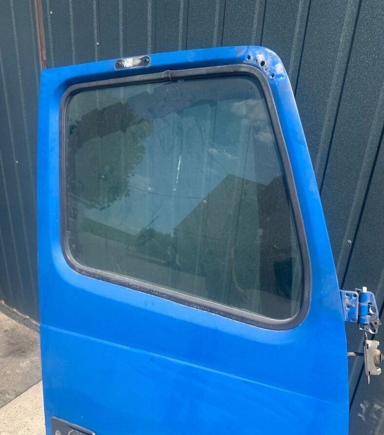 Volvo FH 12 13 - باب و قطع الغيار - شاحنة: صور 3 Volvo FH 12 13 - باب و قطع الغيار - شاحنة: صور 3