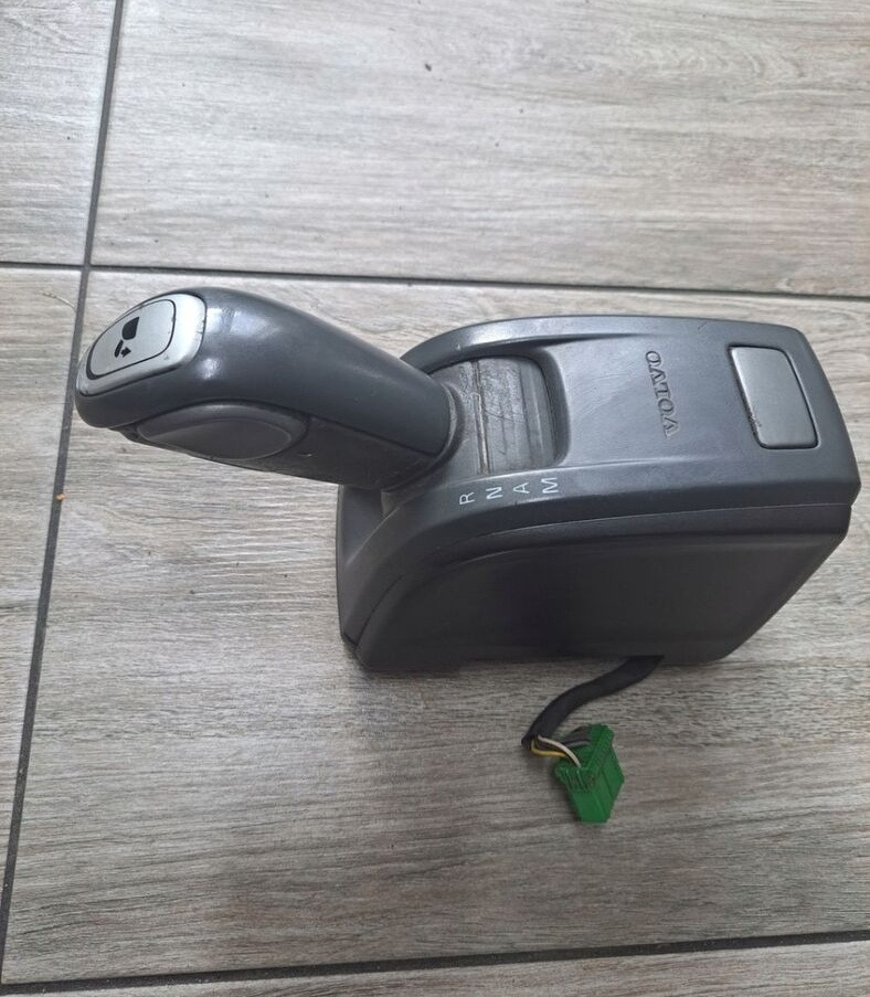 Volvo JOYSTICK BIEGÓW GAŁKA LEWAREK VOLVO FH FM 9 13 21073025 - عتلة تبديل السرعة - شاحنة: صور 3 Volvo JOYSTICK BIEGÓW GAŁKA LEWAREK VOLVO FH FM 9 13 21073025 - عتلة تبديل السرعة - شاحنة: صور 3