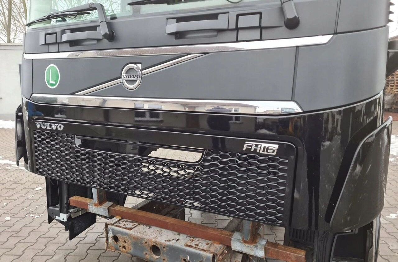 Volvo MASKA KOMPLETNA GÓRNA ATRAPA KABINY FH 16 EURO 6 Volvo VOLVO FH 16 EURO 6 - كأس مترعة - شاحنة: صور 2 Volvo MASKA KOMPLETNA GÓRNA ATRAPA KABINY FH 16 EURO 6 Volvo VOLVO FH 16 EURO 6 - كأس مترعة - شاحنة: صور 2