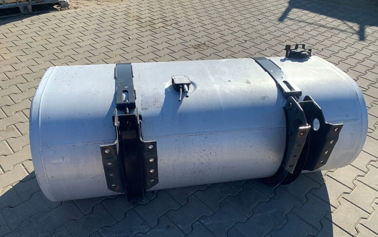 Volvo ZBIORNIK PALIWA RENAULT GAMA T LOW DECK 150x69x56 22038784 - خزان وقود - شاحنة: صور 4 Volvo ZBIORNIK PALIWA RENAULT GAMA T LOW DECK 150x69x56 22038784 - خزان وقود - شاحنة: صور 4