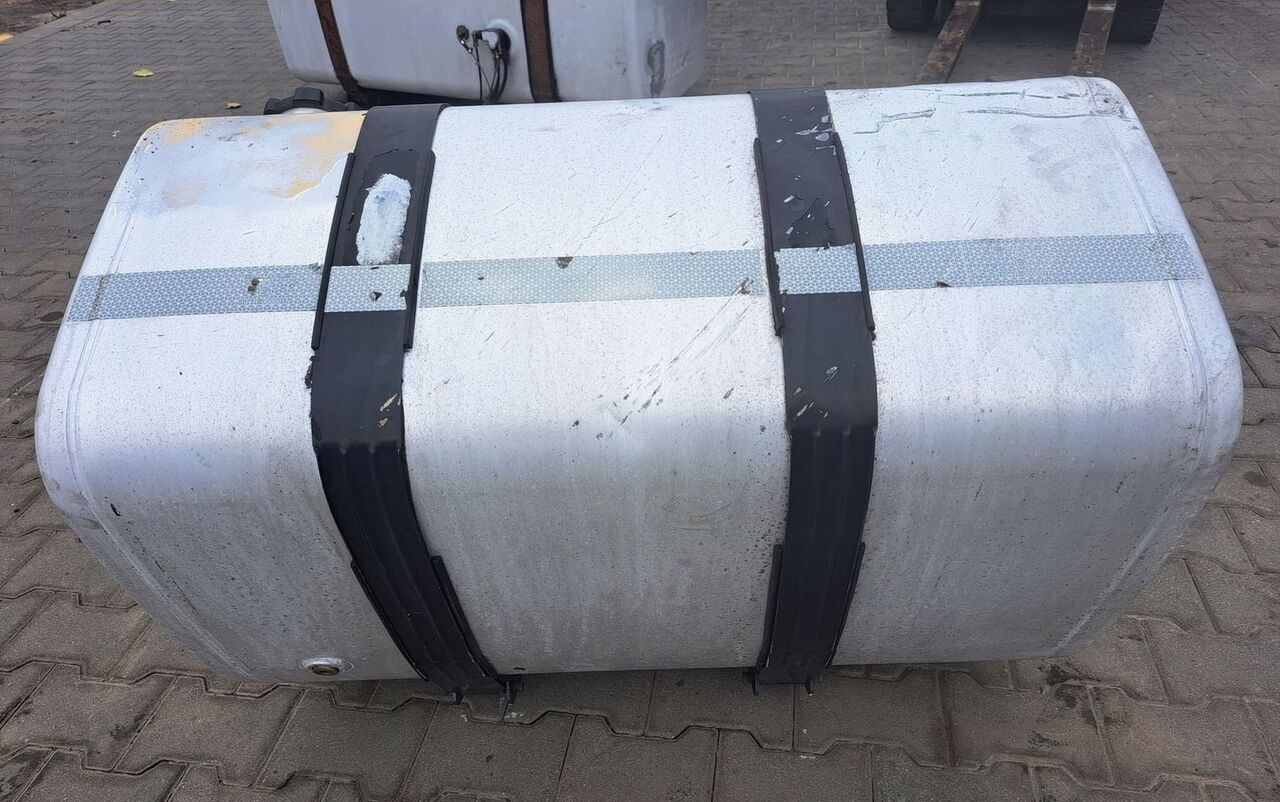 ZBIORNIK PALIWA RENAULT GAMA T VOLVO FH 4 FM 4 LOW DECK 100x69x5 22038777 - خزان وقود - شاحنة: صور 1 ZBIORNIK PALIWA RENAULT GAMA T VOLVO FH 4 FM 4 LOW DECK 100x69x5 22038777 - خزان وقود - شاحنة: صور 1