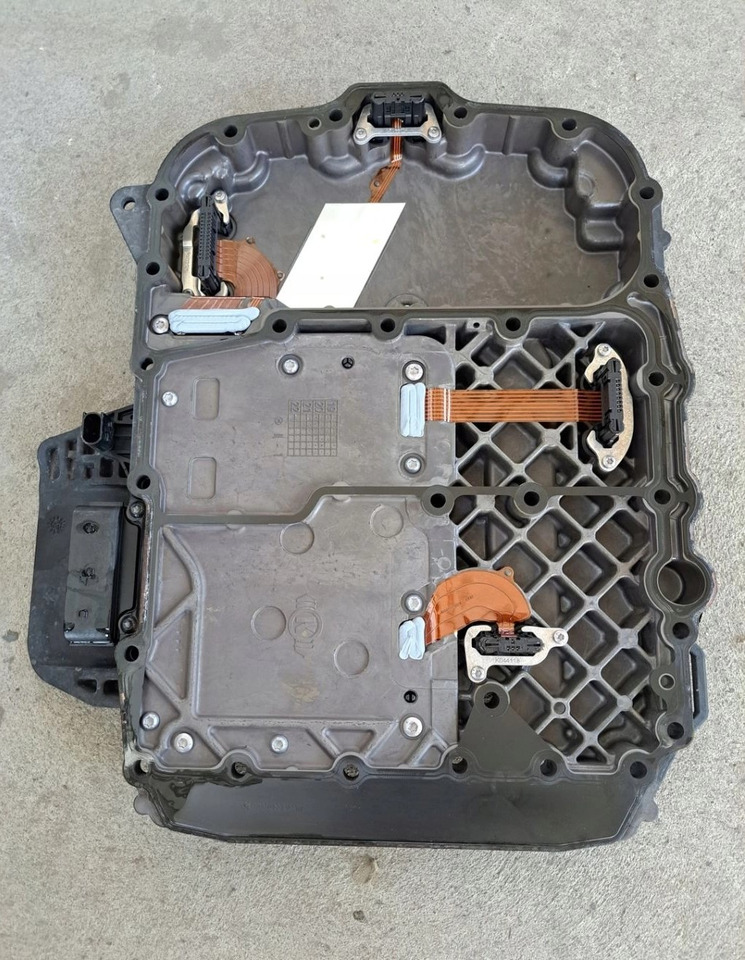 ZF ELEKTRONIKA WYBIERAKA SKRZYNI BIEGÓW ZF TRAXON 12TX2620 TD 0501337233 21034134 K023088 - كتلة التحكم: صور 3 ZF ELEKTRONIKA WYBIERAKA SKRZYNI BIEGÓW ZF TRAXON 12TX2620 TD 0501337233 21034134 K023088 - كتلة التحكم: صور 3