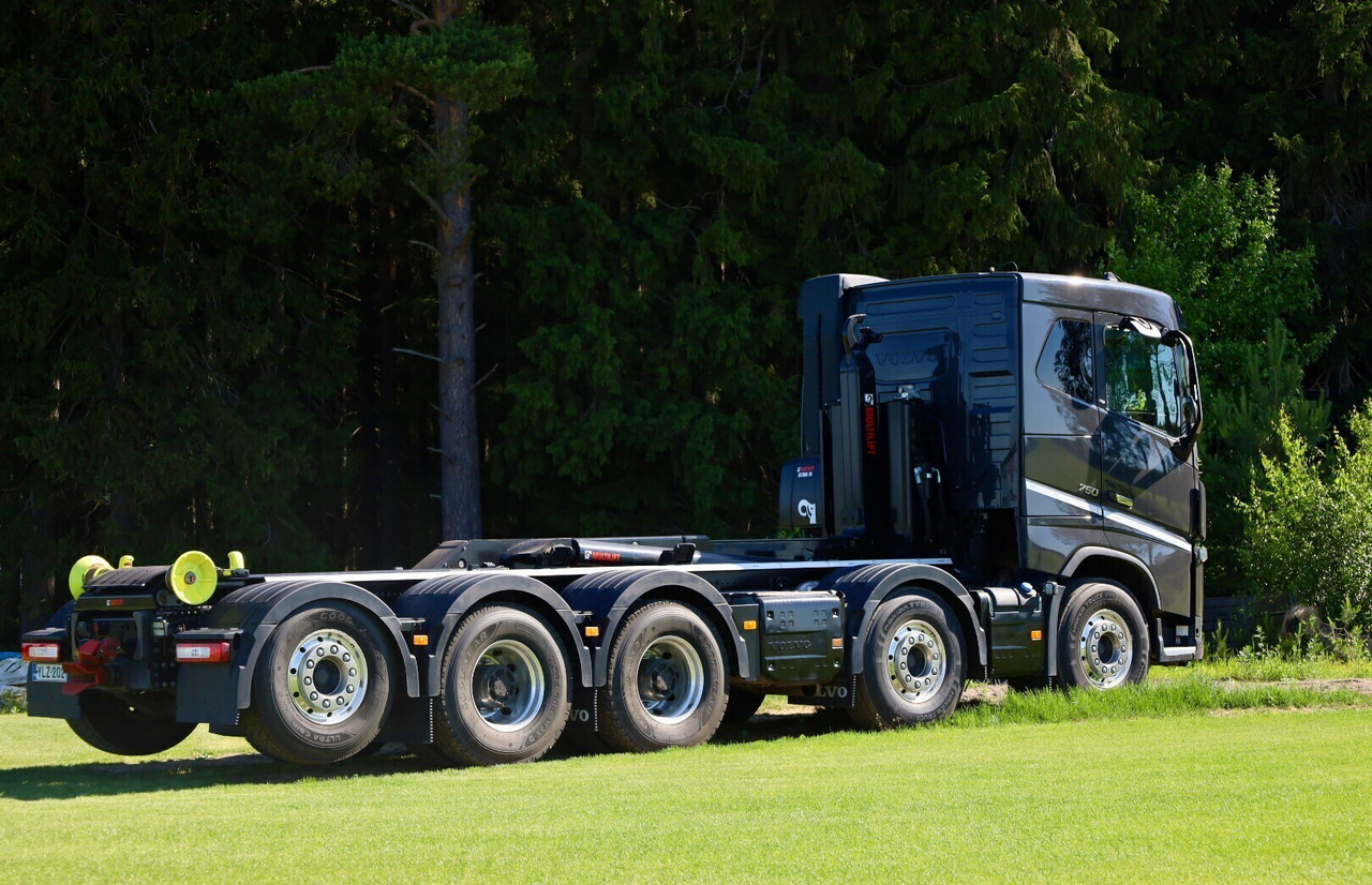 Volvo FH16 750 10X4 - شاحنة ذات الخطاف: صور 2 Volvo FH16 750 10X4 - شاحنة ذات الخطاف: صور 2
