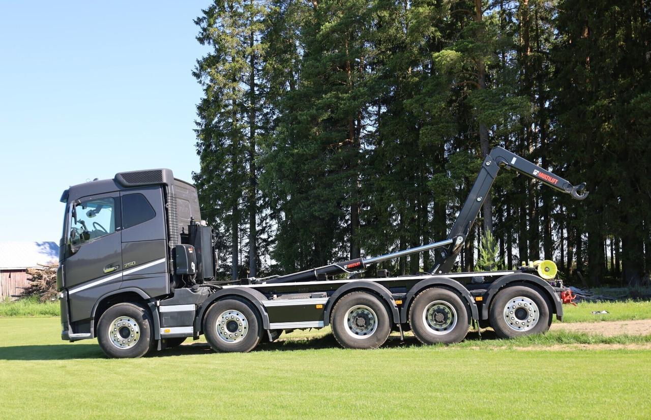 Volvo FH16 750 10X4 - شاحنة ذات الخطاف: صور 5 Volvo FH16 750 10X4 - شاحنة ذات الخطاف: صور 5