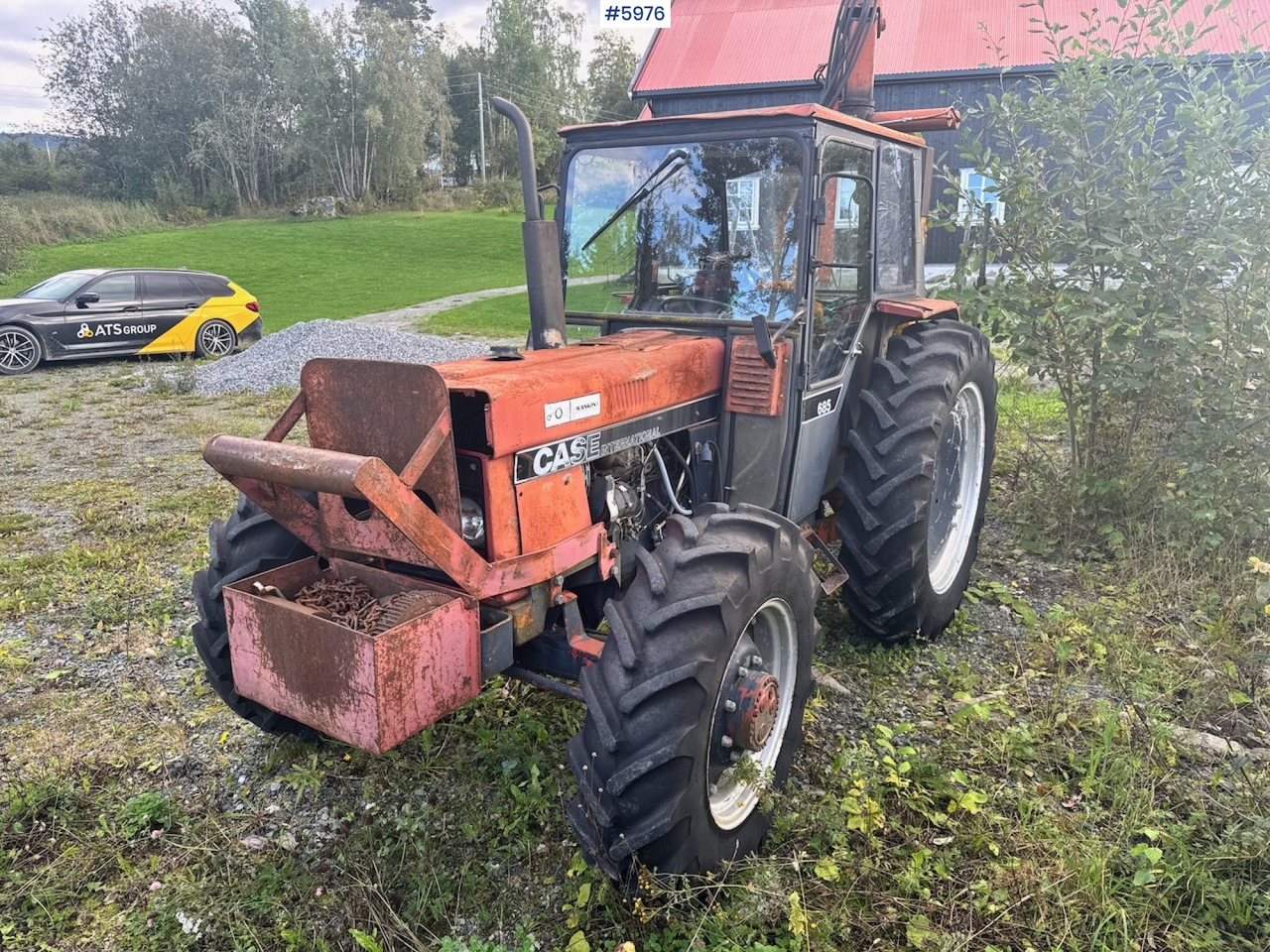 1985 Case International 685 with Log Trailer - جرار: صور 1 1985 Case International 685 with Log Trailer - جرار: صور 1