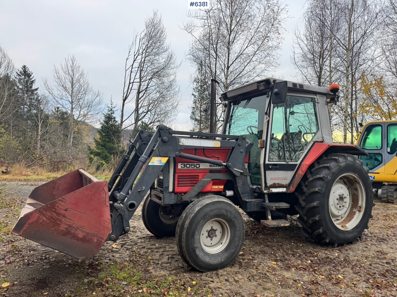 1987 Massey Ferguson 3050 w/ Front loader and twin wheels. - جرار: صور 1 1987 Massey Ferguson 3050 w/ Front loader and twin wheels. - جرار: صور 1