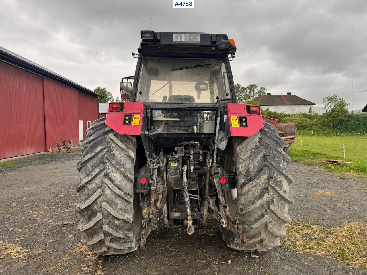 1992 Case International 5130 4x4 w/ Front Loader - جرار: صور 4 1992 Case International 5130 4x4 w/ Front Loader - جرار: صور 4