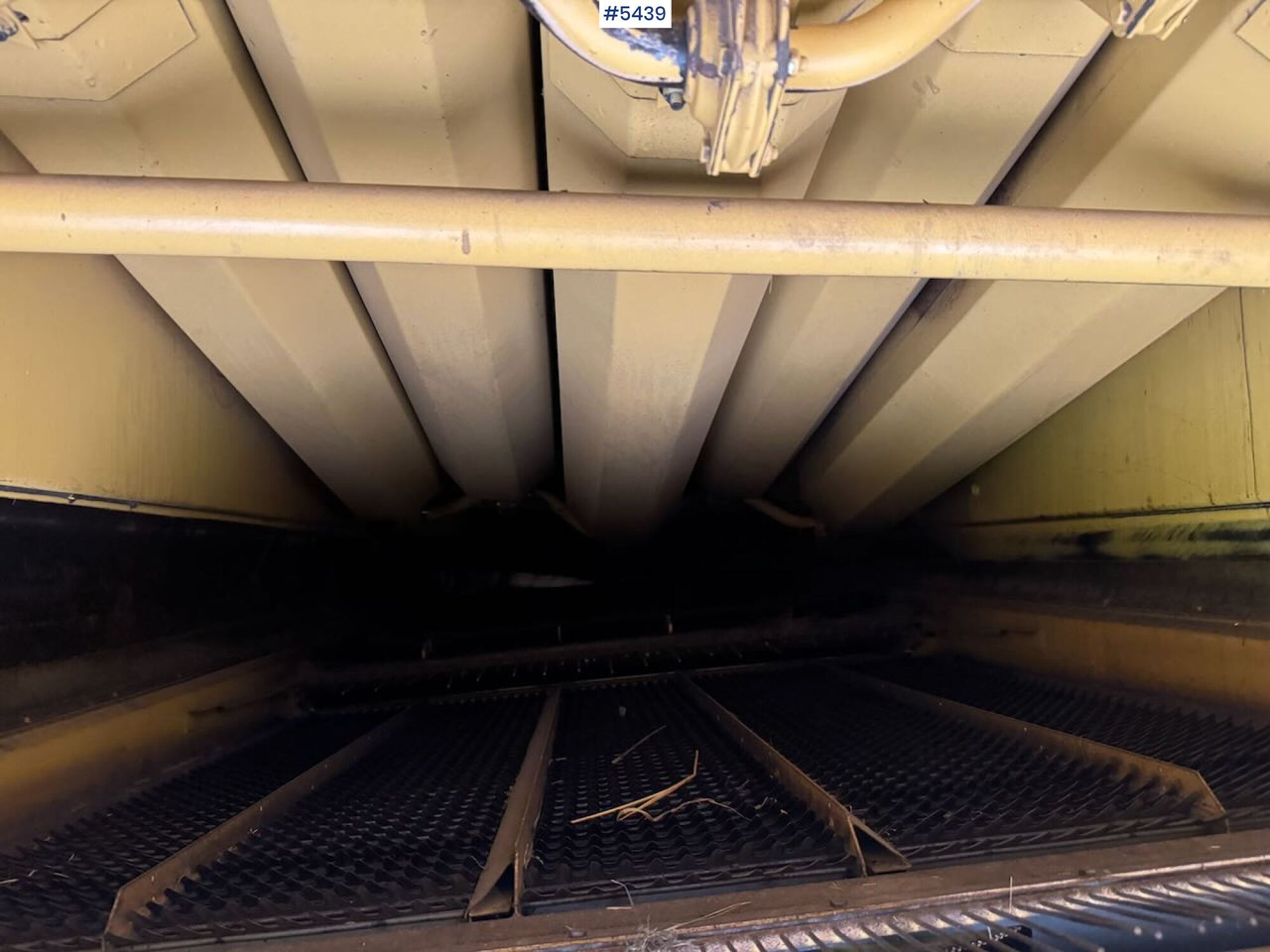 حصادة شاملة 1995 New Holland TX65 m/ 20 fot skjærebord og henger: صور 16