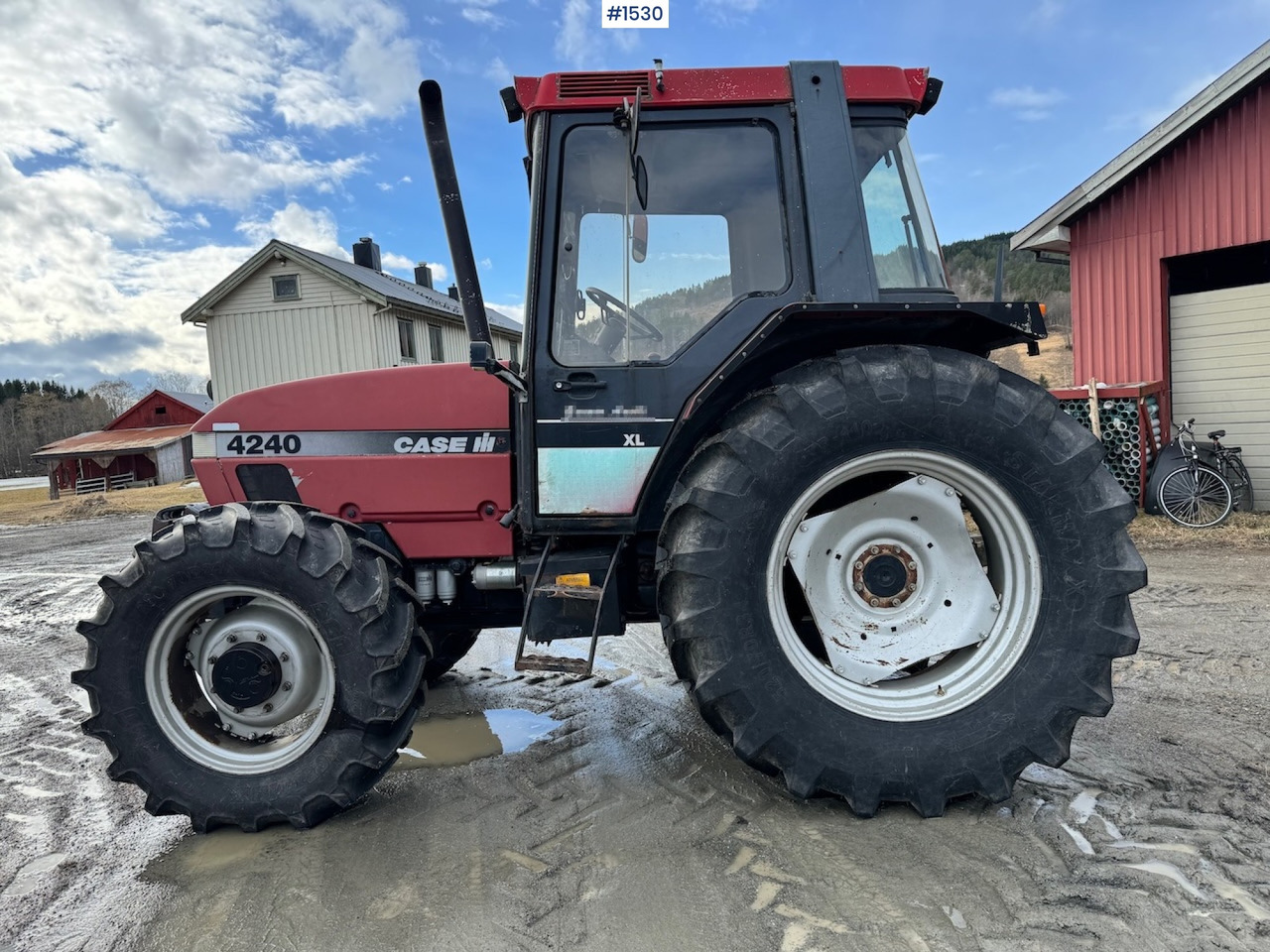 1996 Case CASE IH 4240 XL - جرار: صور 4 1996 Case CASE IH 4240 XL - جرار: صور 4