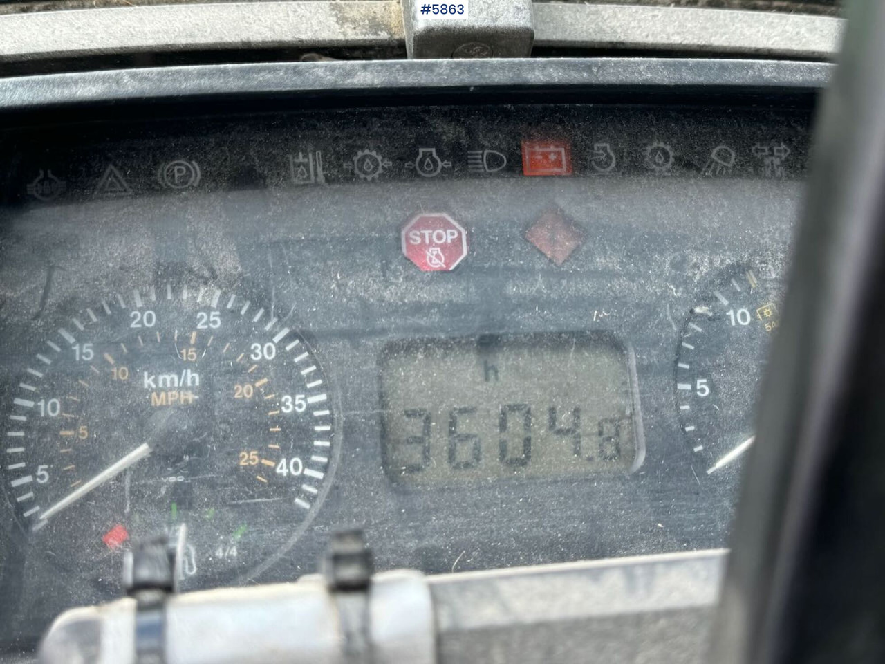 جرار 1996 John Deere 6400 4x4 w/ front loader.: صور 16 جرار 1996 John Deere 6400 4x4 w/ front loader.: صور 16