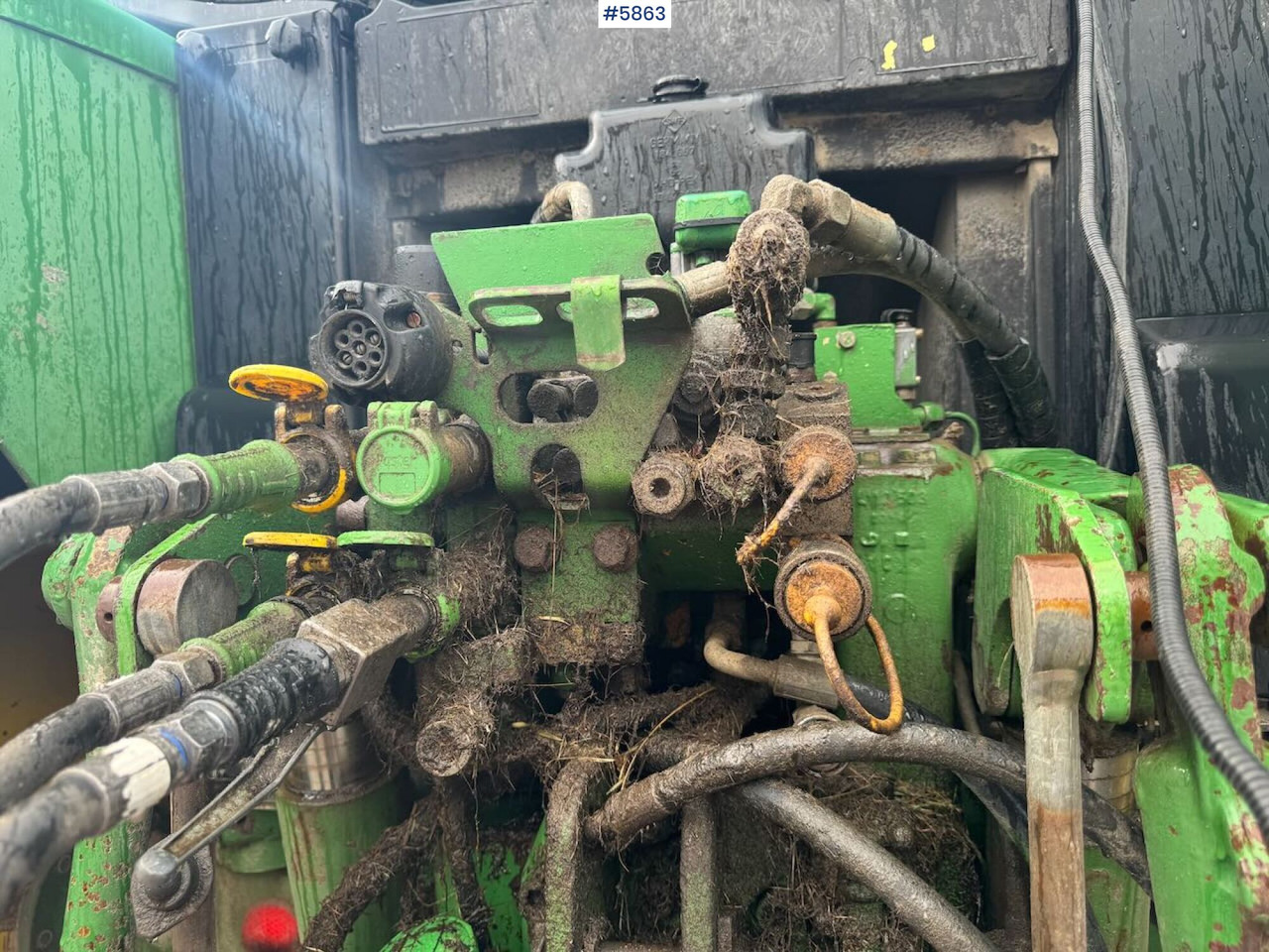 جرار 1996 John Deere 6400 4x4 w/ front loader.: صور 19 جرار 1996 John Deere 6400 4x4 w/ front loader.: صور 19