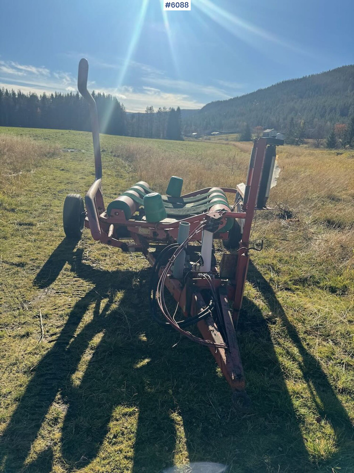 معدات القش 1998 Kverneland 7335 Round bale wrapper: صور 7 معدات القش 1998 Kverneland 7335 Round bale wrapper: صور 7