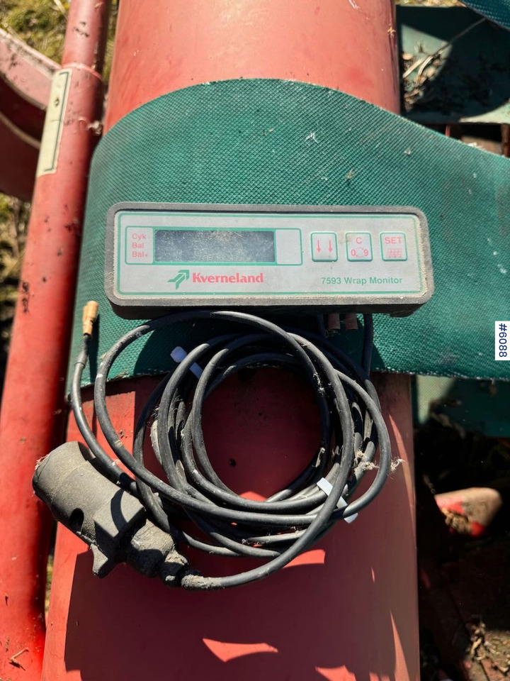معدات القش 1998 Kverneland 7335 Round bale wrapper: صور 12 معدات القش 1998 Kverneland 7335 Round bale wrapper: صور 12