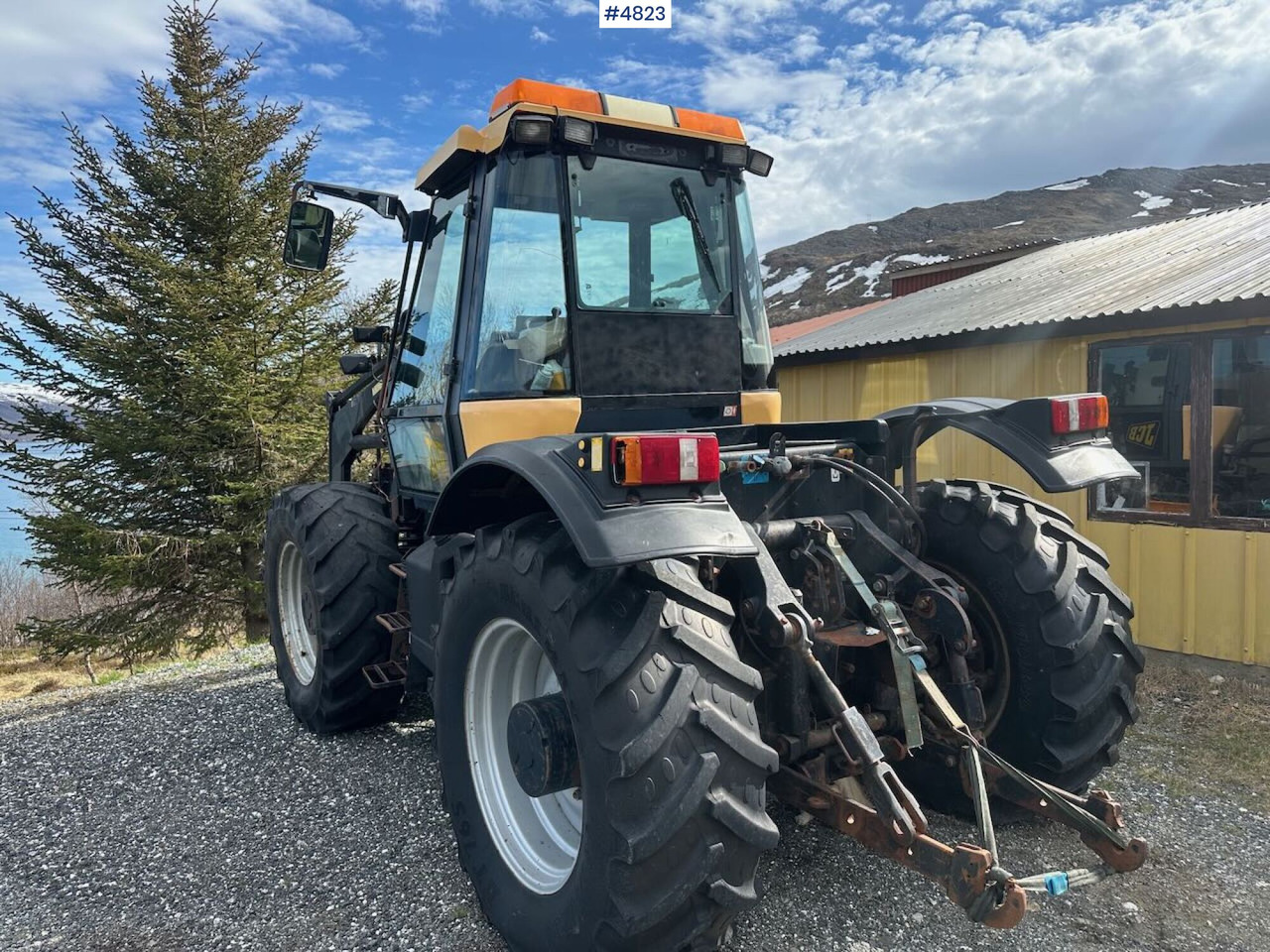 2000 JCB Fastrac 4x4 tractor w/ loader, 2 new tires, gravel bucket or snow bucket. WATCH VIDEO. - جرار: صور 3 2000 JCB Fastrac 4x4 tractor w/ loader, 2 new tires, gravel bucket or snow bucket. WATCH VIDEO. - جرار: صور 3
