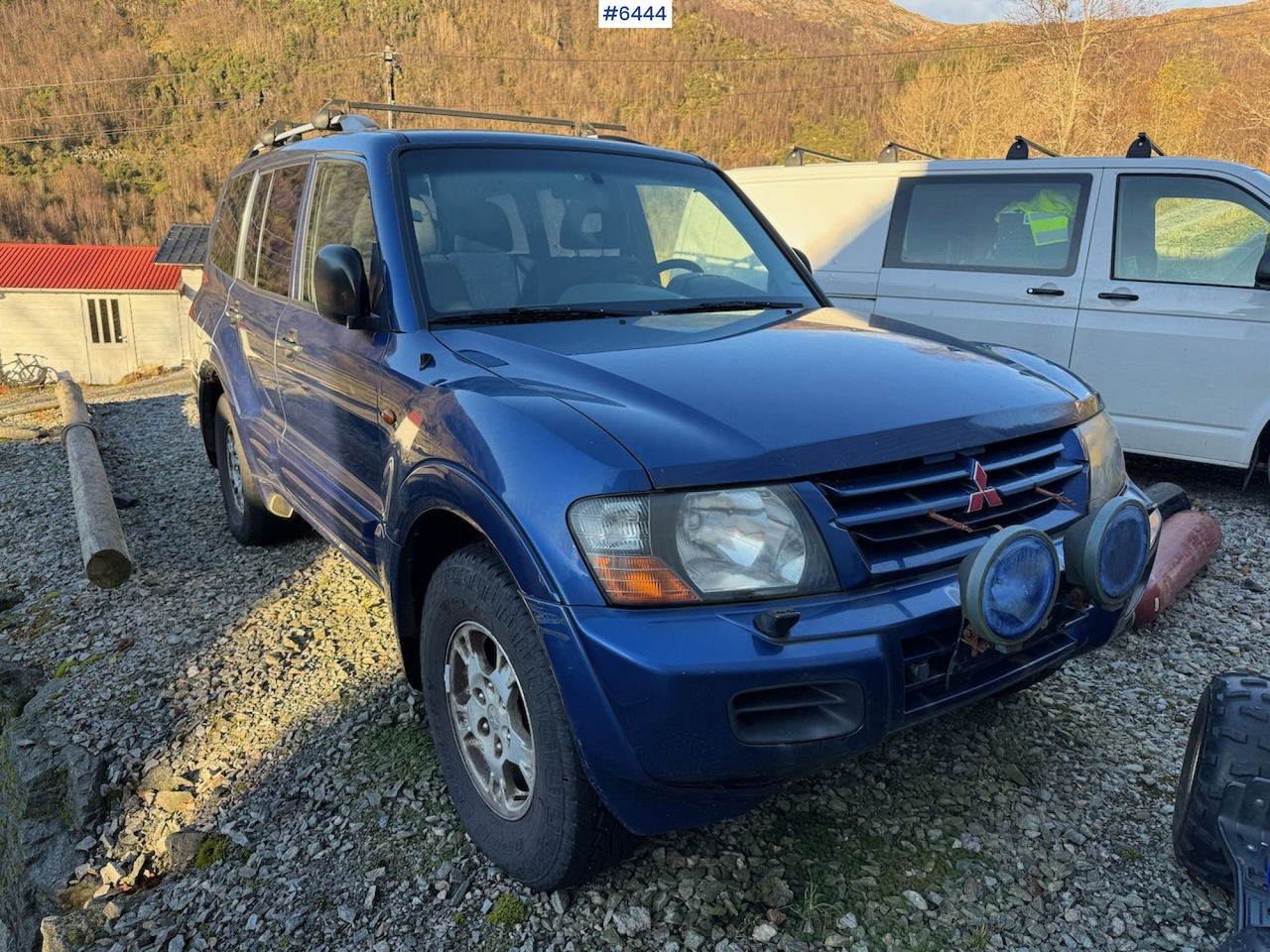 2000 Mitsubishi Pajero GLX with 7 seats - سيارة: صور 3 2000 Mitsubishi Pajero GLX with 7 seats - سيارة: صور 3