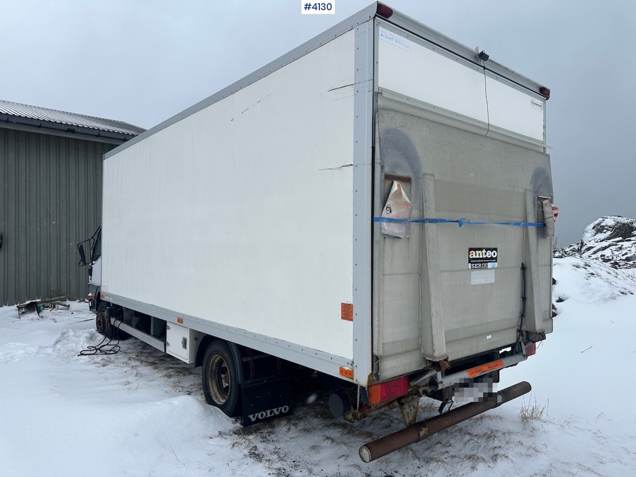 2001 Mitsubishi Canter skapbil - بصندوق مغلق شاحنة: صور 3 2001 Mitsubishi Canter skapbil - بصندوق مغلق شاحنة: صور 3