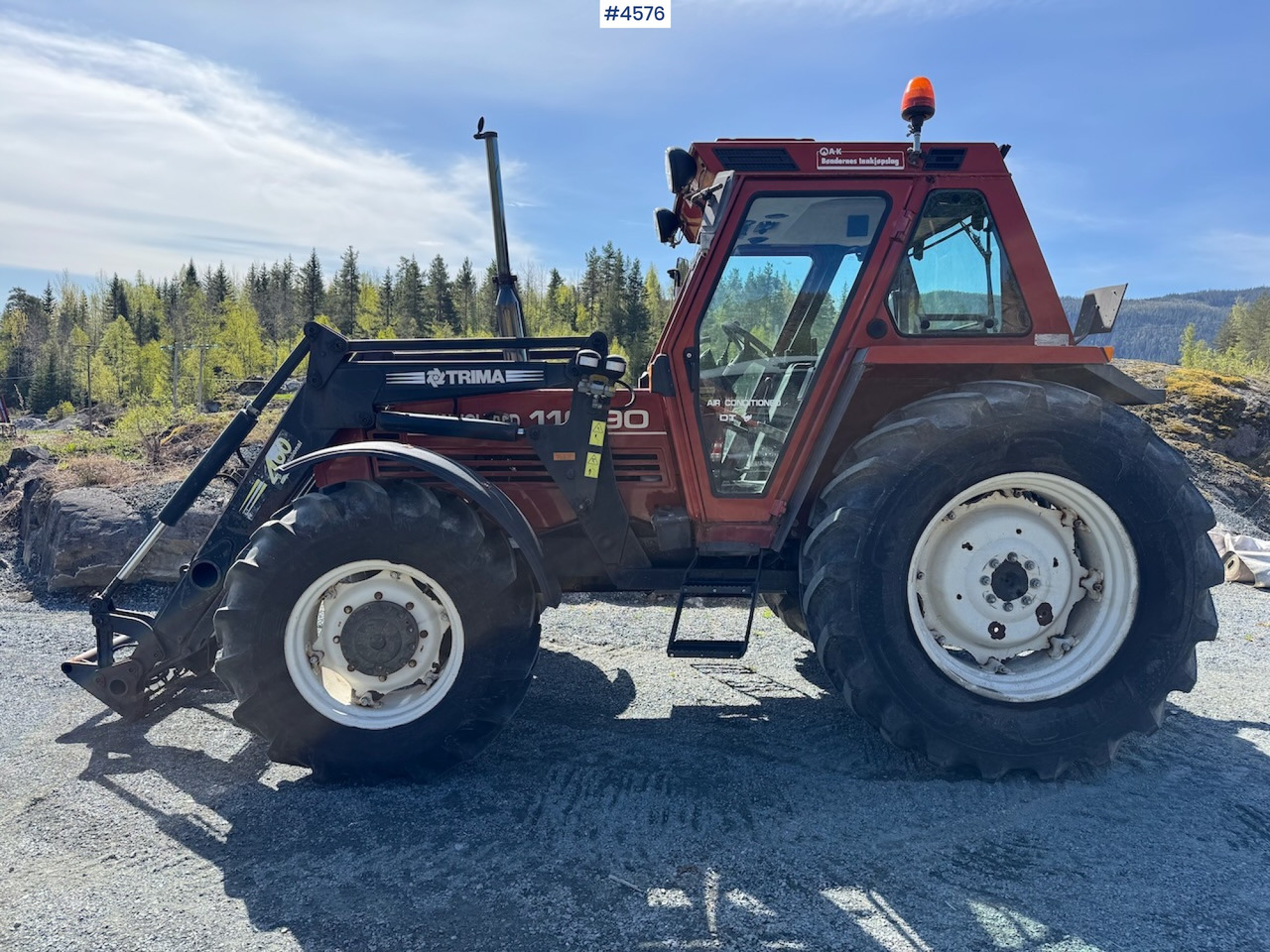 2002 Fiat 110-90 DT w/front loader. 1590 hours! - جرار: صور 1 2002 Fiat 110-90 DT w/front loader. 1590 hours! - جرار: صور 1