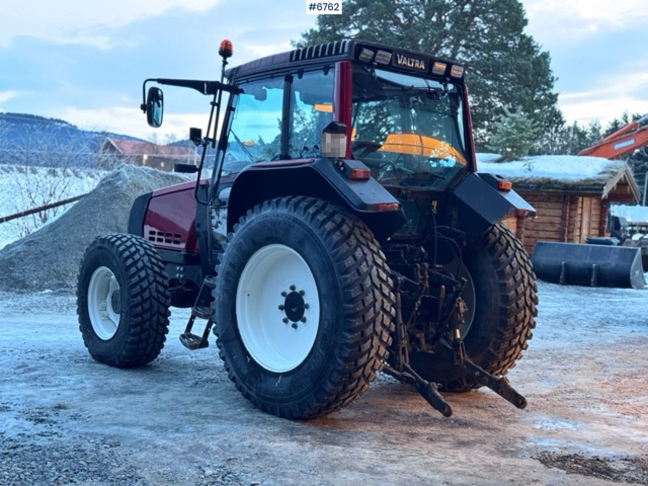 2002 Valtra 6850 Tractor with front hydraulics! See video. - جرار: صور 4 2002 Valtra 6850 Tractor with front hydraulics! See video. - جرار: صور 4