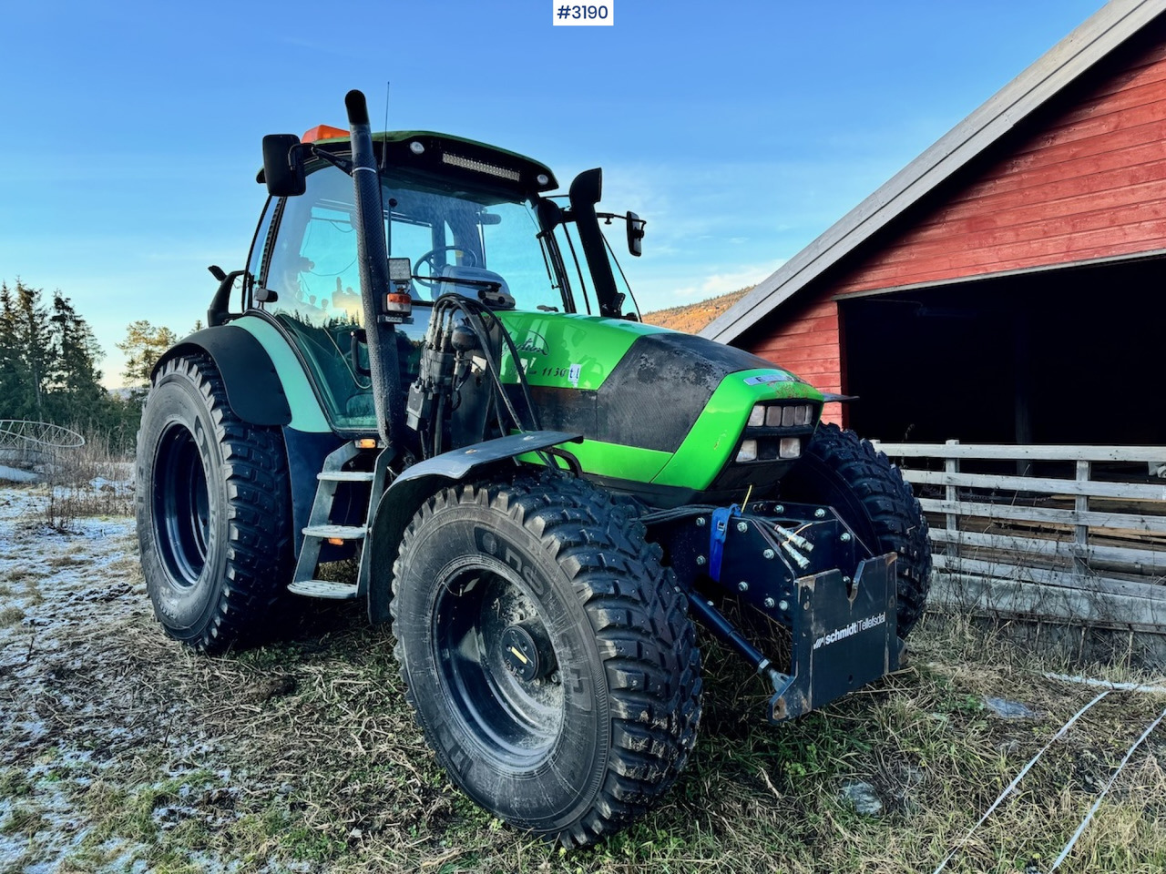 2004 Deutz-Fahr Agrotron 1130 4x4 Snow-Ready Tractor with Front Loader, Bucket, and 2 Sets of Tires - جرار: صور 1 2004 Deutz-Fahr Agrotron 1130 4x4 Snow-Ready Tractor with Front Loader, Bucket, and 2 Sets of Tires - جرار: صور 1