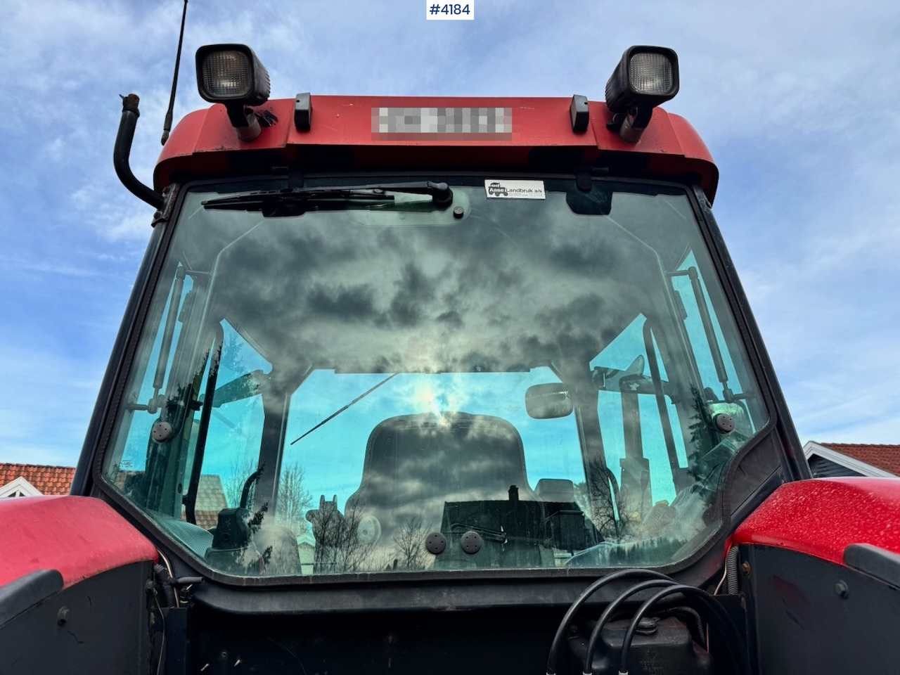 2004 McCormick MC115 4x4 w/ Front Loader and Bucket. - جرار: صور 5 2004 McCormick MC115 4x4 w/ Front Loader and Bucket. - جرار: صور 5