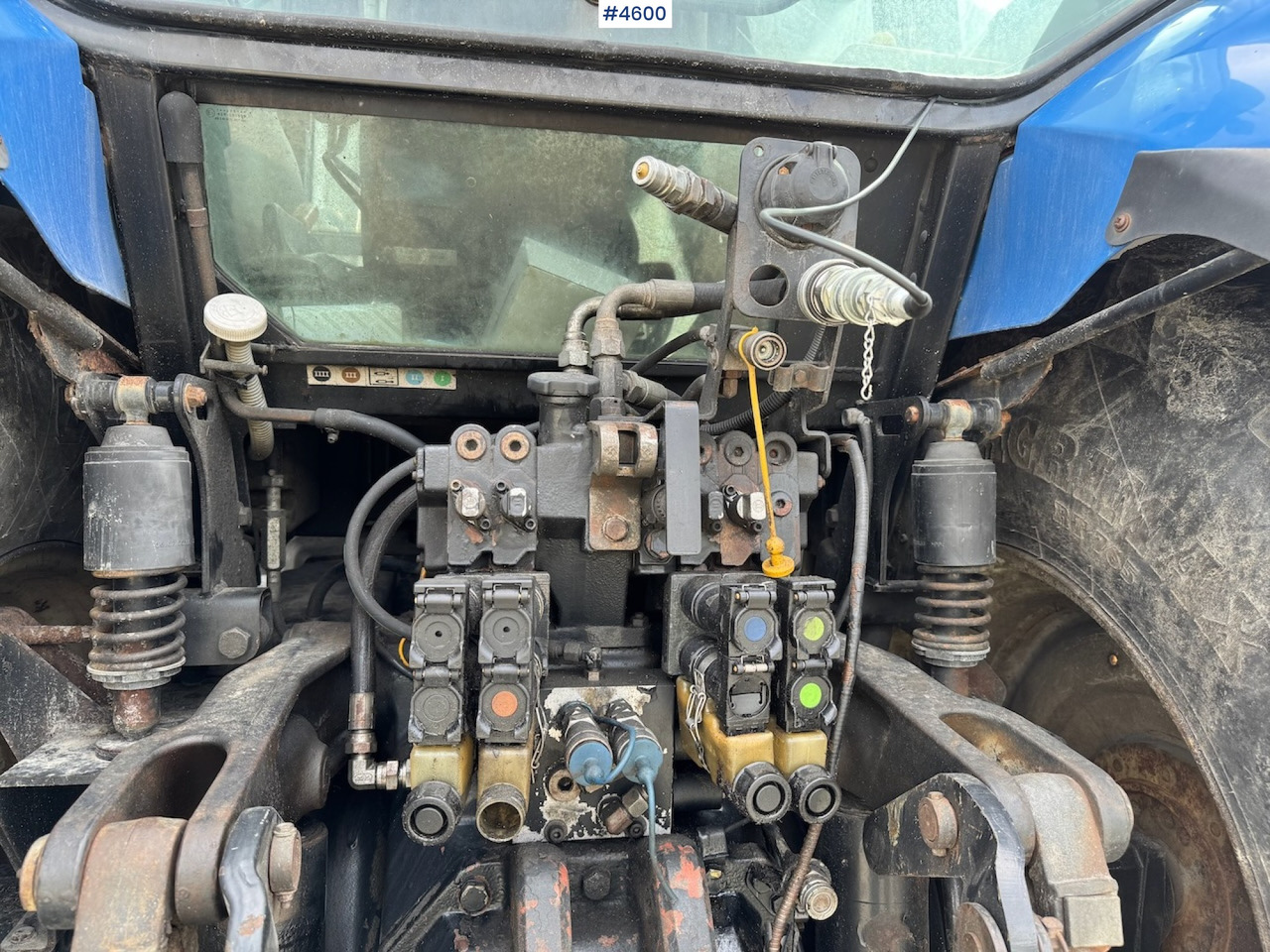 جرار 2005 New Holland TM190 w/front loader: صور 7