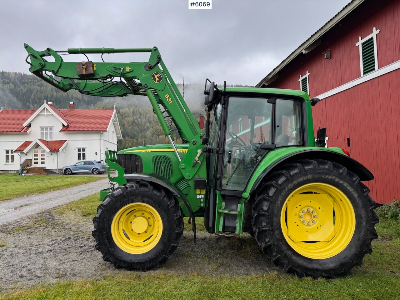 2006 John Deere 6320 w/ front loader, bucket, grapple, pallet fork and chains. Low hours!! - جرار: صور 2 2006 John Deere 6320 w/ front loader, bucket, grapple, pallet fork and chains. Low hours!! - جرار: صور 2