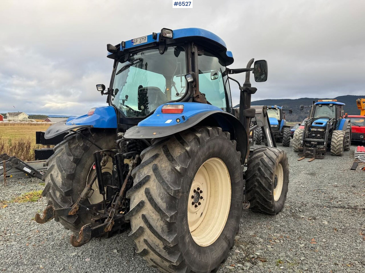 2007 NEW HOLLAND TS135A Plus w/ Quicke front loader - جرار: صور 5 2007 NEW HOLLAND TS135A Plus w/ Quicke front loader - جرار: صور 5