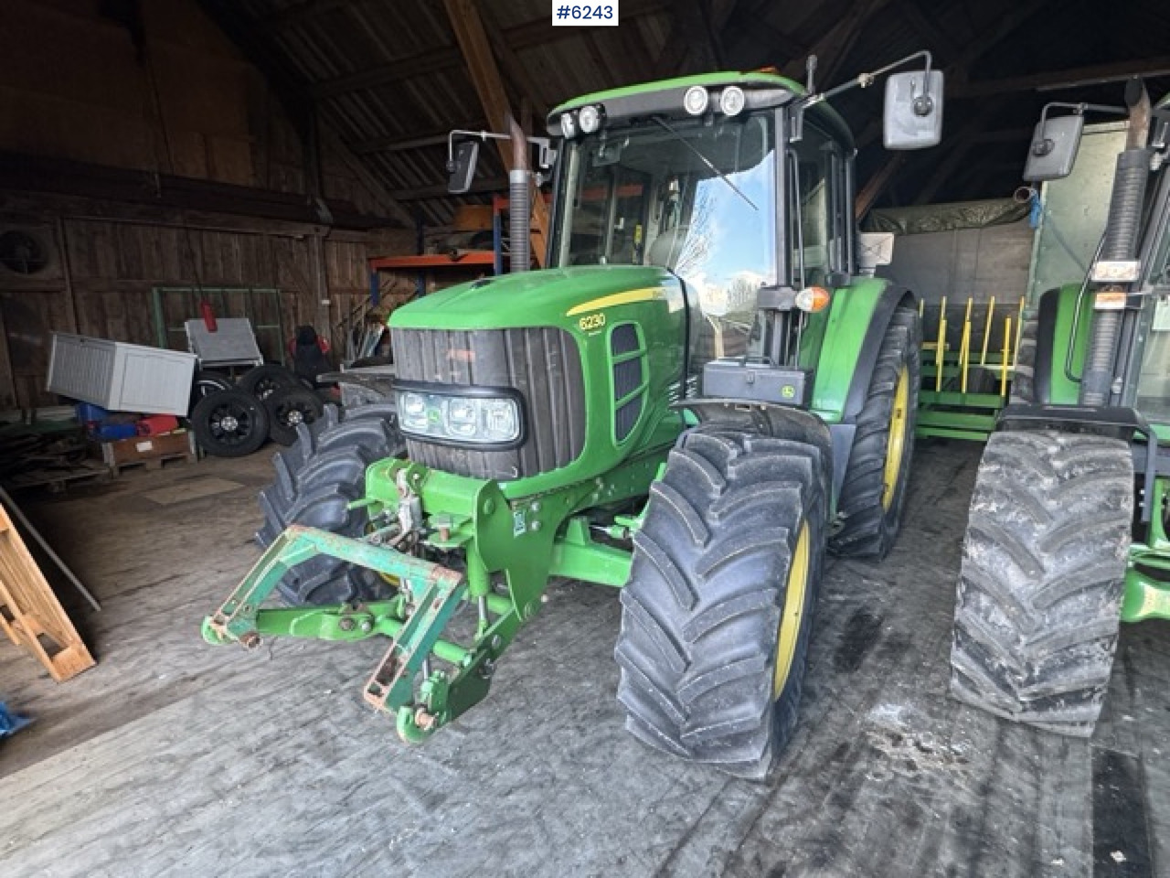 2008 John Deere 6230 Premium (114 hp) – Only 2,402 hours! - جرار: صور 3 2008 John Deere 6230 Premium (114 hp) – Only 2,402 hours! - جرار: صور 3