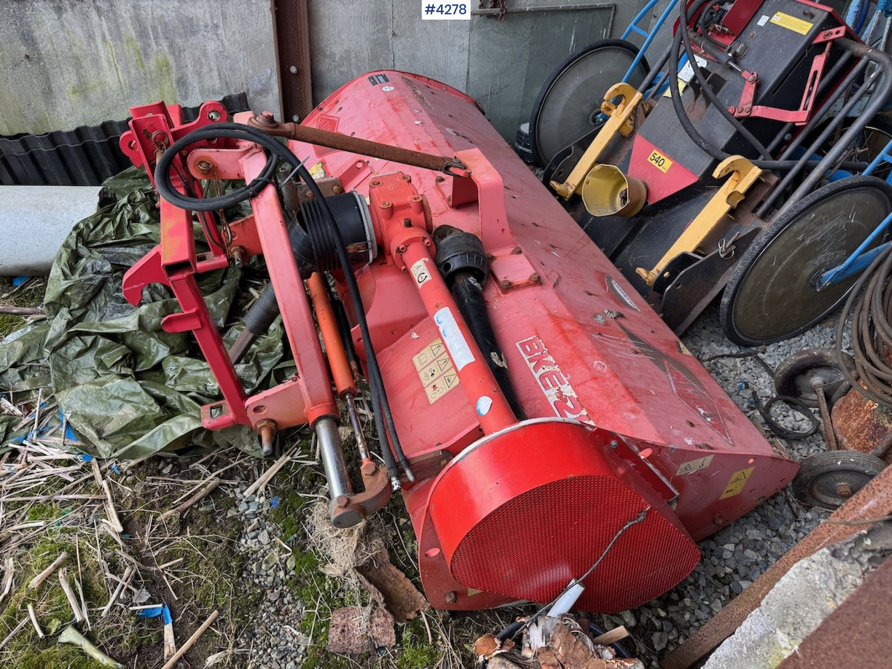 2008 Kuhn BKE 210 - معدات القش: صور 3 2008 Kuhn BKE 210 - معدات القش: صور 3