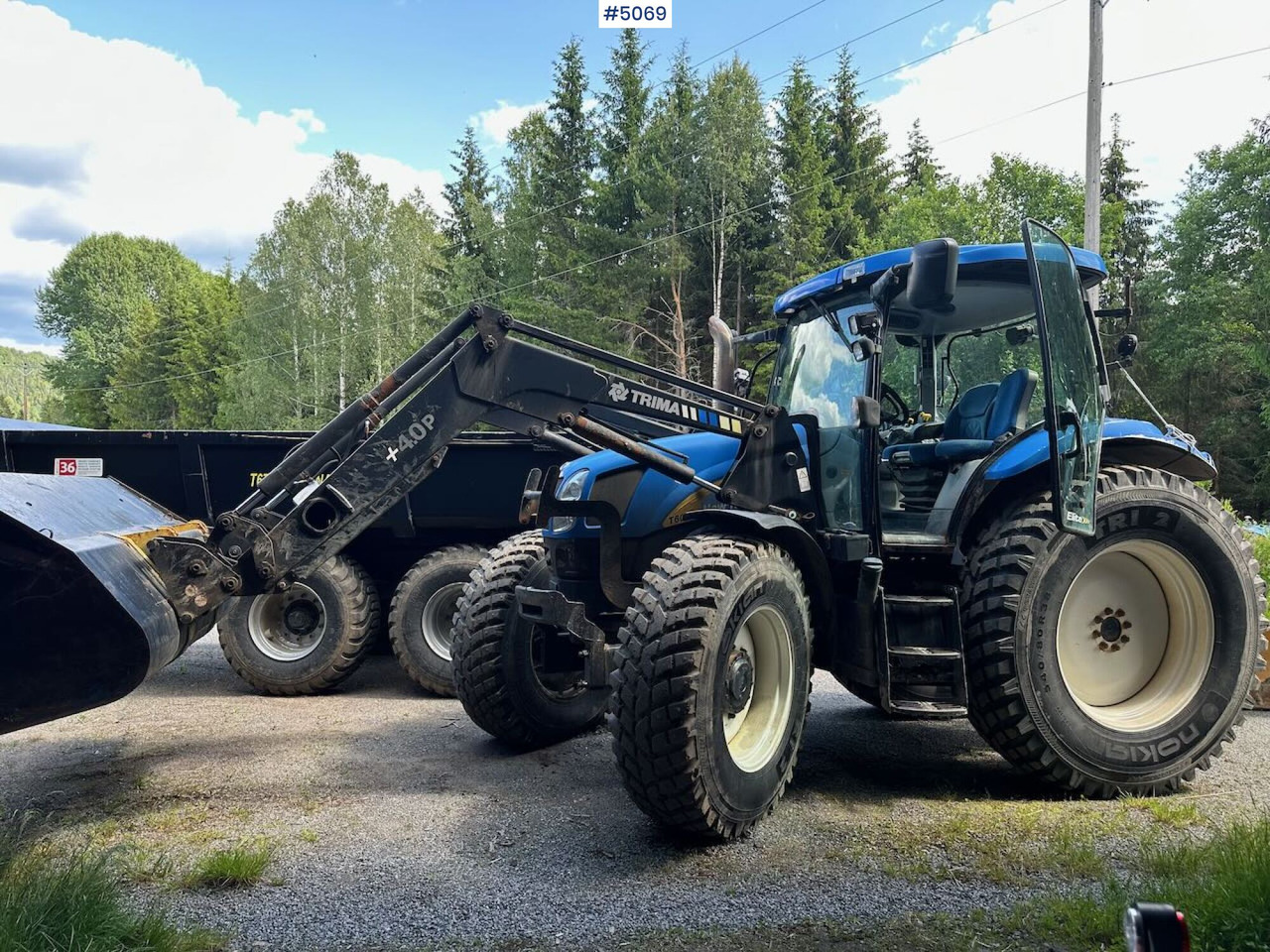 2009 New Holland T6040 SS w/ Trima front loader - جرار: صور 1 2009 New Holland T6040 SS w/ Trima front loader - جرار: صور 1