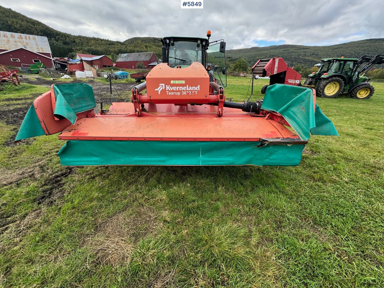 2010 Kverneland 3632FT frontslåmaskin. SE VIDEO! - معدات القش: صور 4 2010 Kverneland 3632FT frontslåmaskin. SE VIDEO! - معدات القش: صور 4