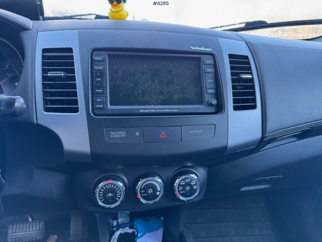 سيارة 2011 Mitsubishi outlander: صور 10