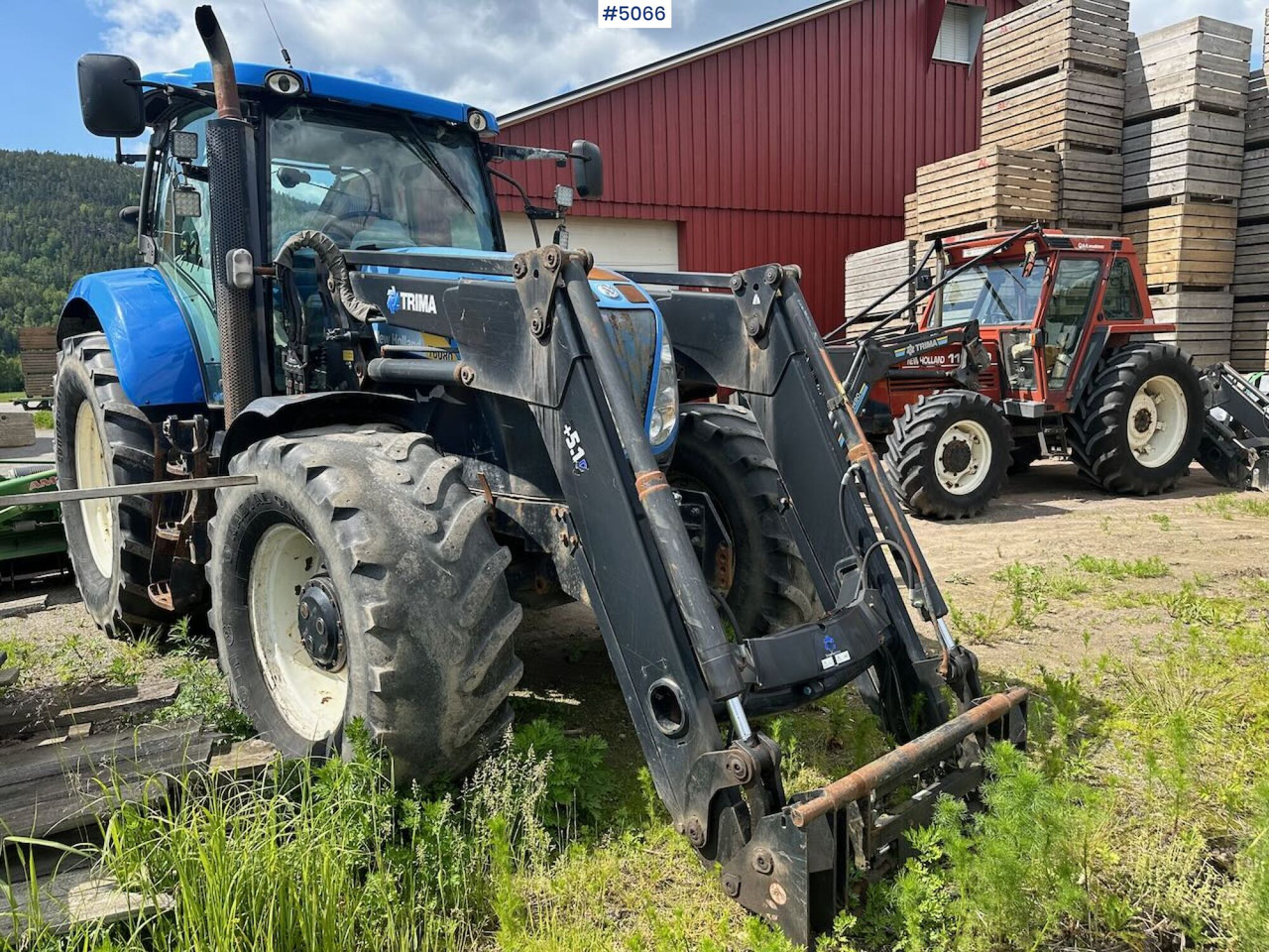 2011 New Holland T6080 w/ trima +5.1p - جرار: صور 5 2011 New Holland T6080 w/ trima +5.1p - جرار: صور 5