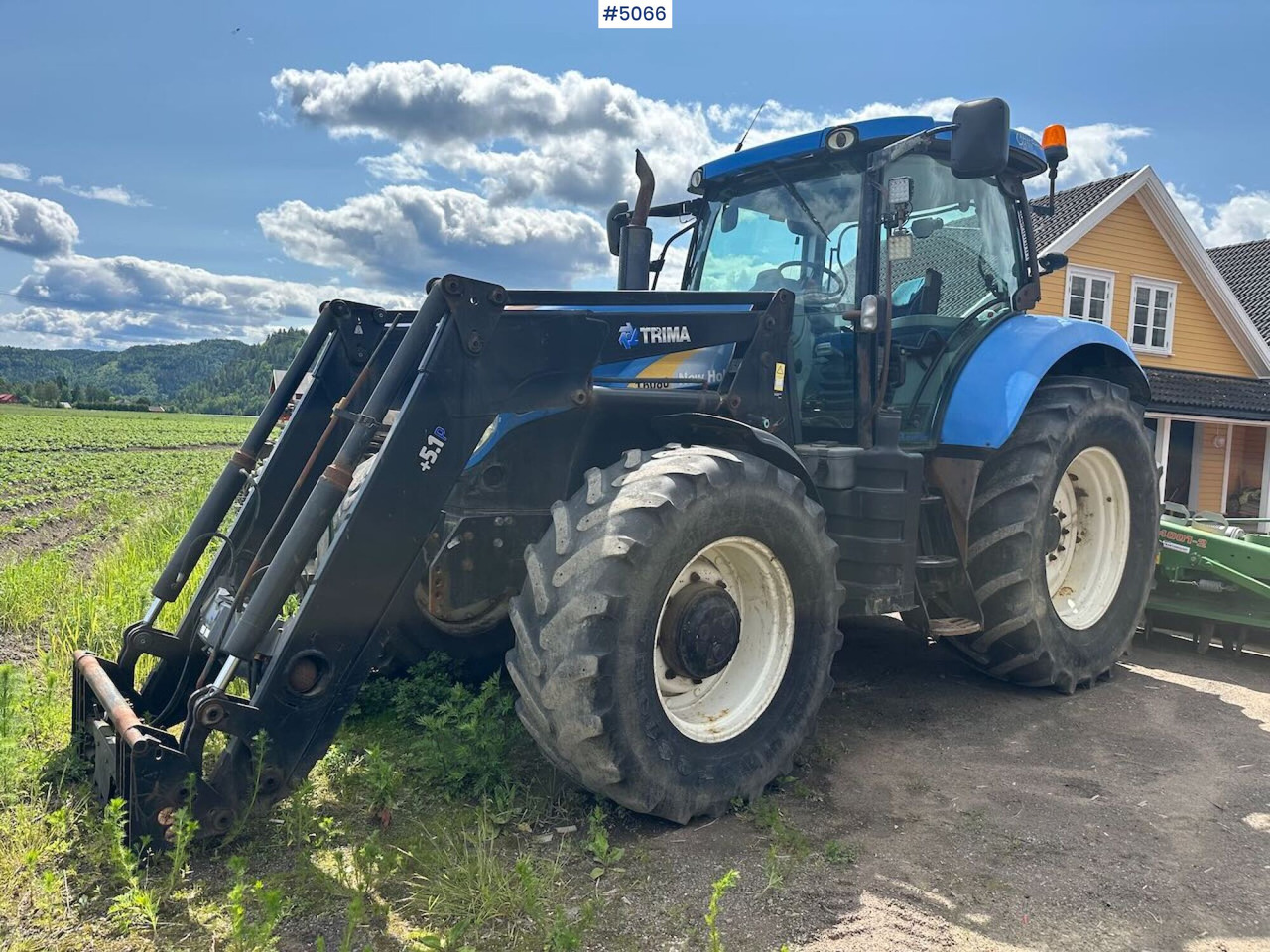 2011 New Holland T6080 w/ trima +5.1p - جرار: صور 1 2011 New Holland T6080 w/ trima +5.1p - جرار: صور 1