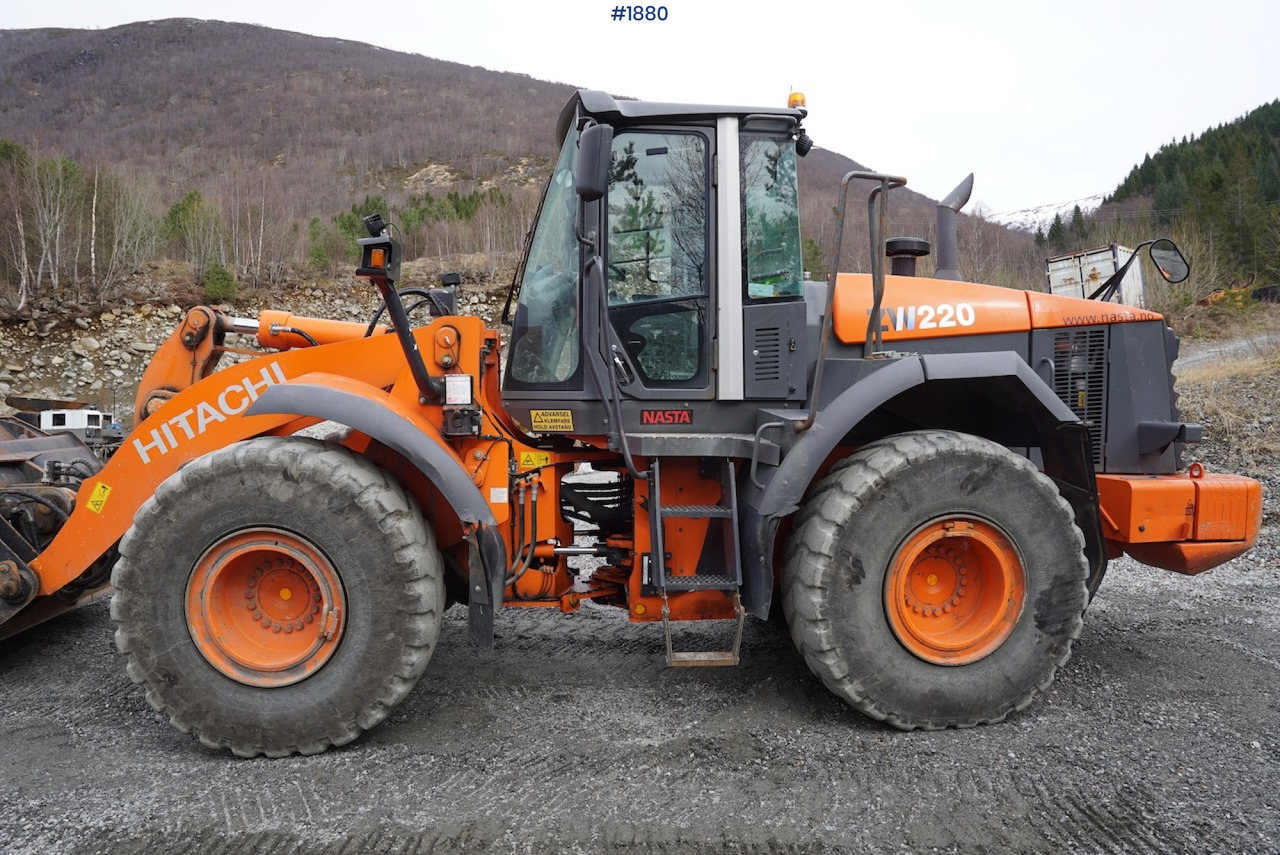 2012 Hitachi ZW220 - اللودر بعجل: صور 3 2012 Hitachi ZW220 - اللودر بعجل: صور 3