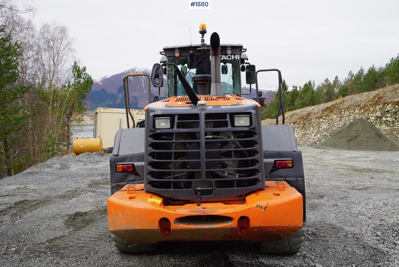 2012 Hitachi ZW220 - اللودر بعجل: صور 5 2012 Hitachi ZW220 - اللودر بعجل: صور 5