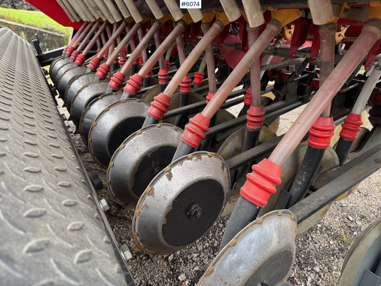 2012 Junkkari Simulta 3000 ST combination seed drill. - الة بذر: صور 4 2012 Junkkari Simulta 3000 ST combination seed drill. - الة بذر: صور 4