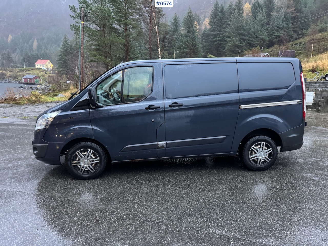 2013 Ford Transit Custom. Replaced engine. - فان: صور 2 2013 Ford Transit Custom. Replaced engine. - فان: صور 2