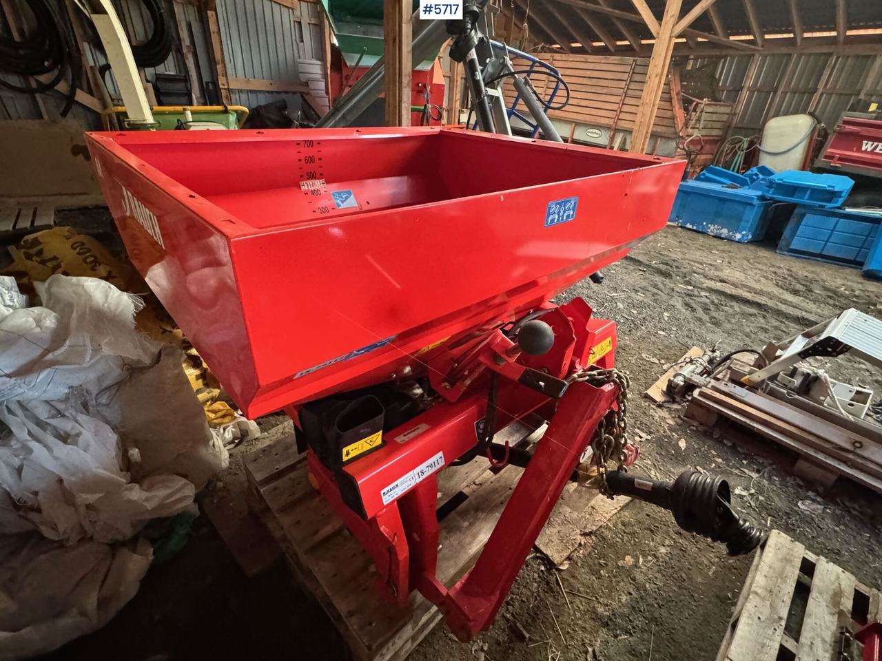 2015 RAUCH MDS 12.1 Fertiliser Spreader - آلة رش الأسمدة: صور 4 2015 RAUCH MDS 12.1 Fertiliser Spreader - آلة رش الأسمدة: صور 4