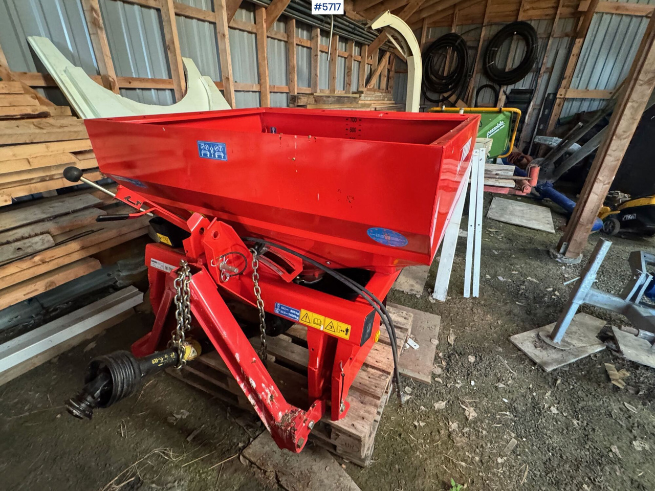 2015 RAUCH MDS 12.1 Fertiliser Spreader - آلة رش الأسمدة: صور 3 2015 RAUCH MDS 12.1 Fertiliser Spreader - آلة رش الأسمدة: صور 3