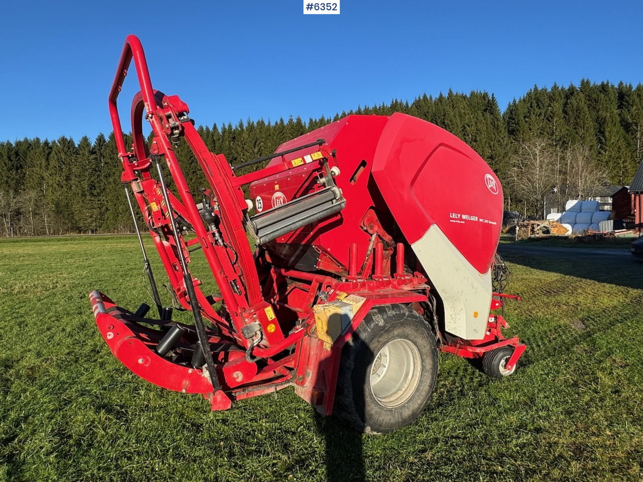 2017 Lely Welger RPC 245 Tornado combi baler. Partial rep. object - معدات القش: صور 2 2017 Lely Welger RPC 245 Tornado combi baler. Partial rep. object - معدات القش: صور 2