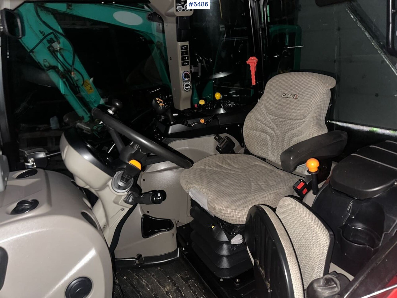 جرار 2018 CASE IH LUXXUM 120 4x4 tractor with front loader.: صور 19