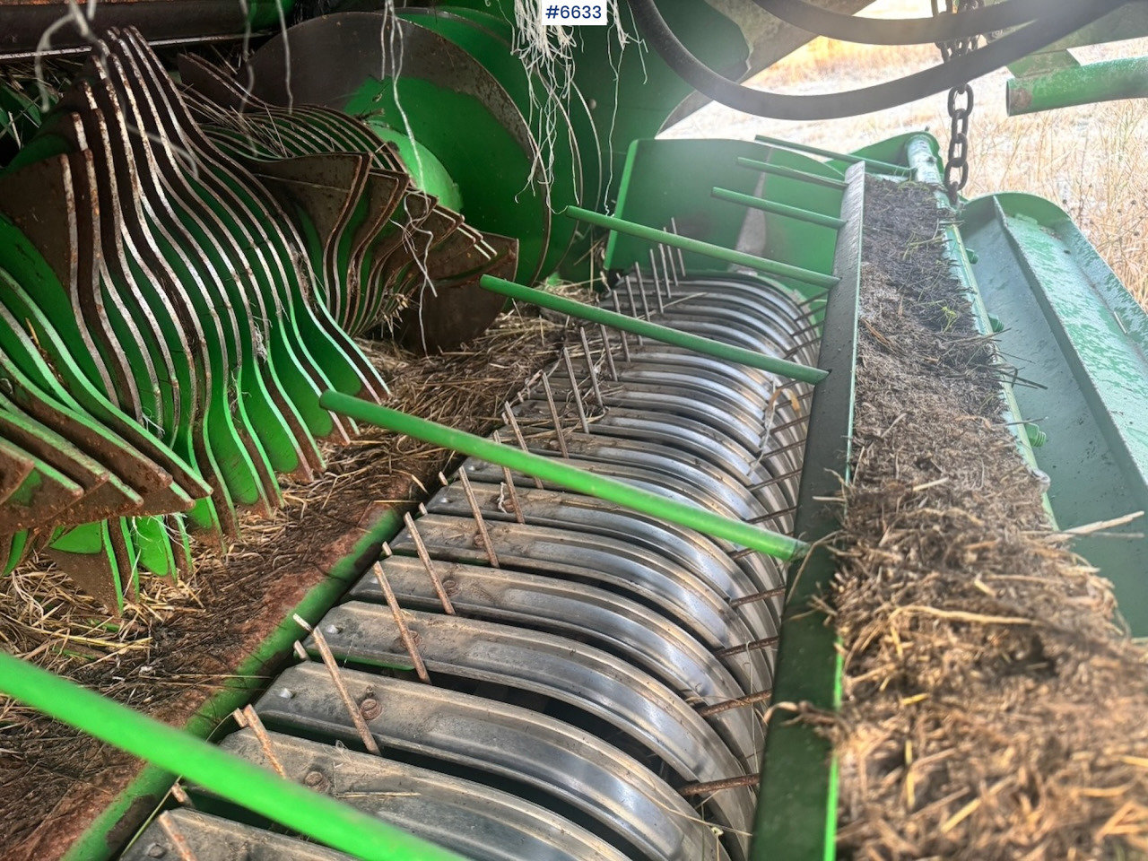 معدات القش 2018 John Deere V451R Round baler: صور 15