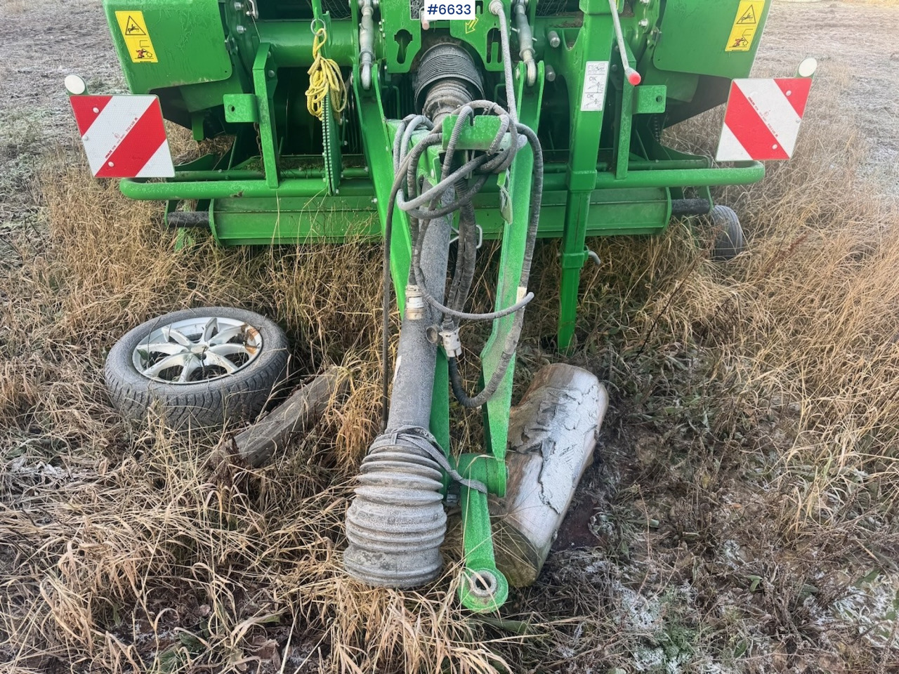 معدات القش 2018 John Deere V451R Round baler: صور 10