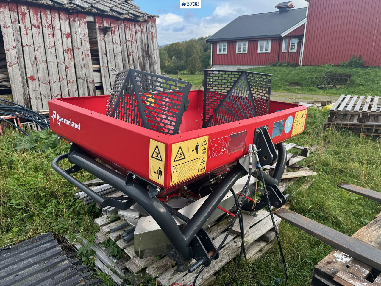 2018 Kverneland Manure spreader. Repair project - آلة رش الأسمدة: صور 4 2018 Kverneland Manure spreader. Repair project - آلة رش الأسمدة: صور 4