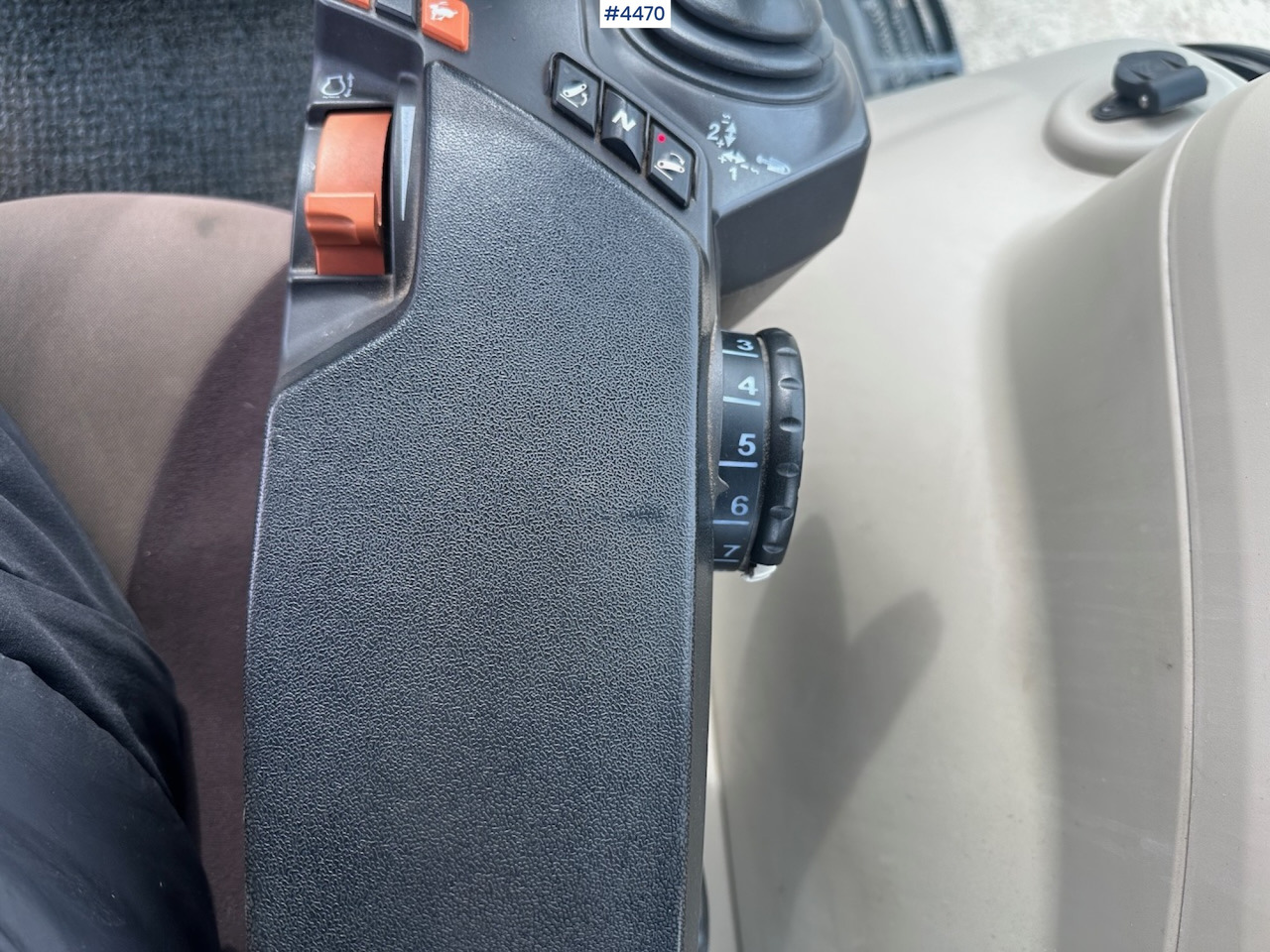 جرار 2018 Massey Ferguson MF5713 S w/ 2020 Dalen snow blower: صور 20 جرار 2018 Massey Ferguson MF5713 S w/ 2020 Dalen snow blower: صور 20