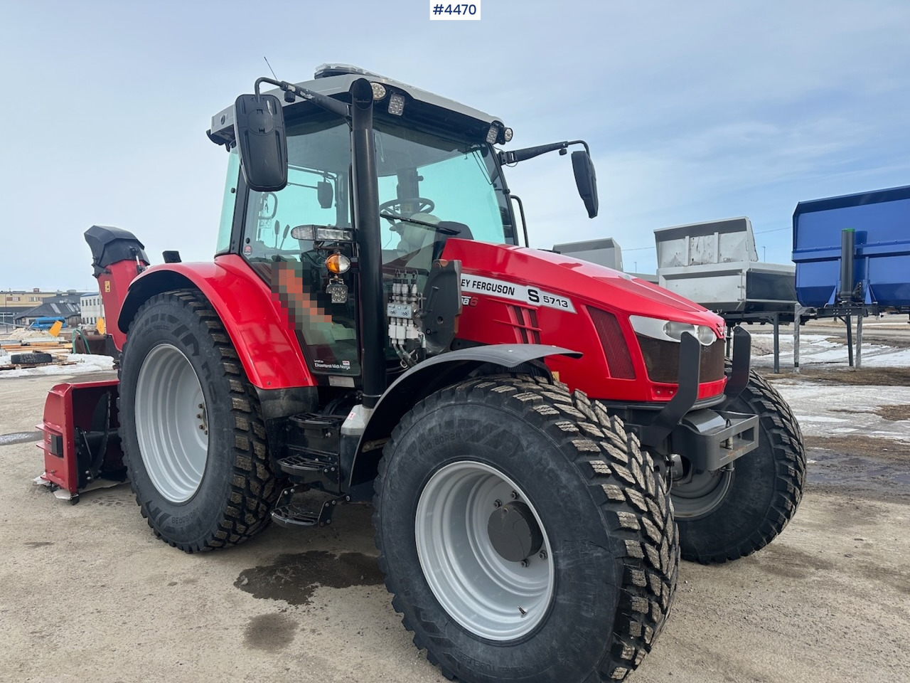 2018 Massey Ferguson MF5713 S w/ 2020 Dalen snow blower - جرار: صور 3 2018 Massey Ferguson MF5713 S w/ 2020 Dalen snow blower - جرار: صور 3