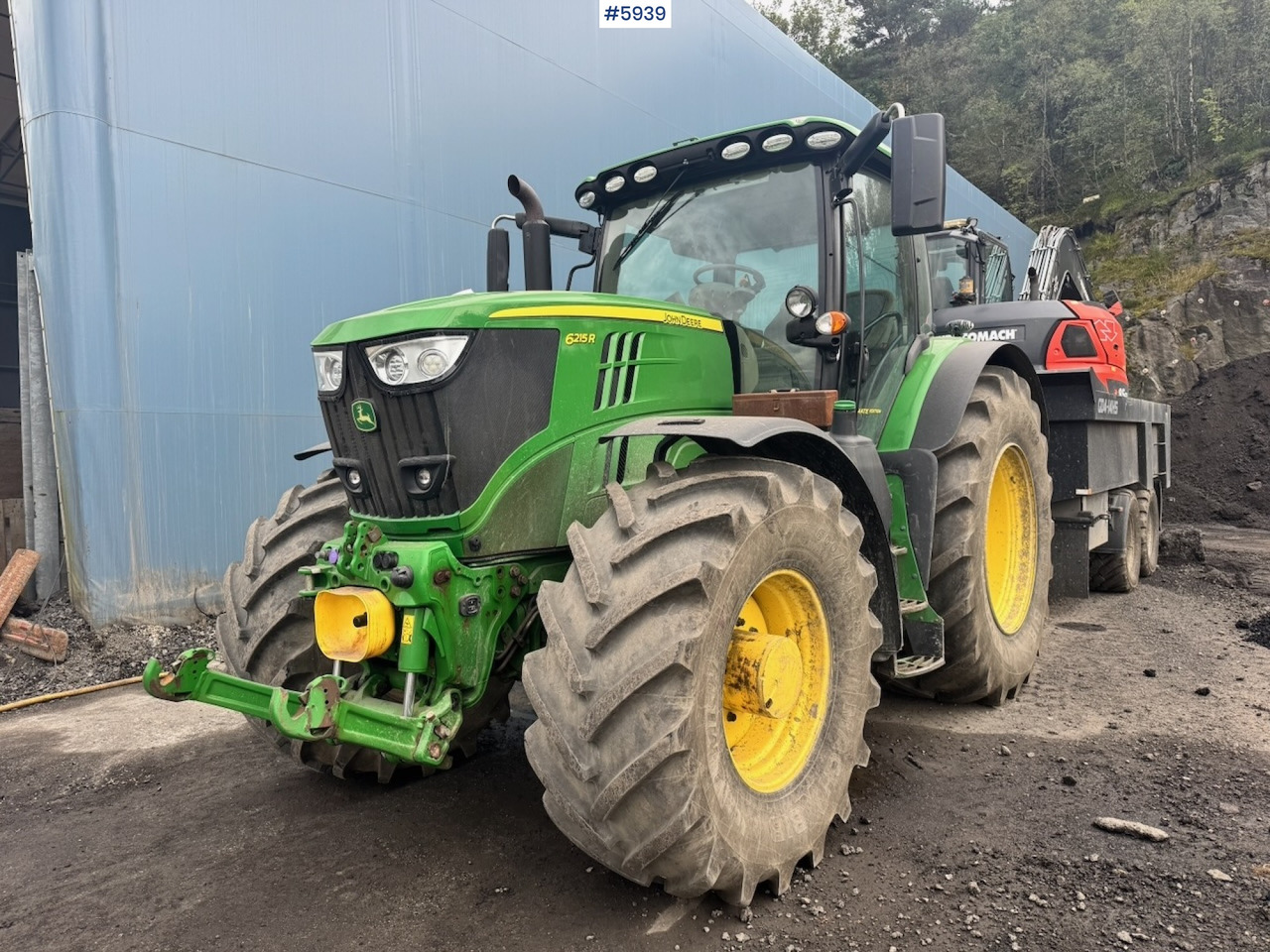 2020 John Deere 6215R w/ Front PTO and hydraulics. 2 sets of tires. - جرار: صور 1 2020 John Deere 6215R w/ Front PTO and hydraulics. 2 sets of tires. - جرار: صور 1
