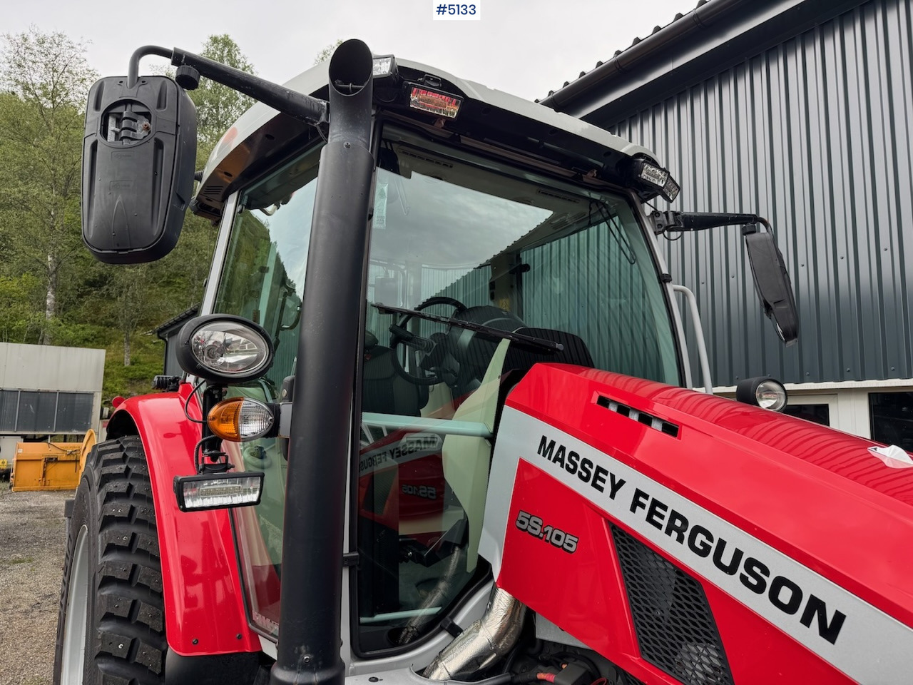 2022 Massey Ferguson 5S.105 w/front hydraulics and plowing rig - جرار: صور 2 2022 Massey Ferguson 5S.105 w/front hydraulics and plowing rig - جرار: صور 2